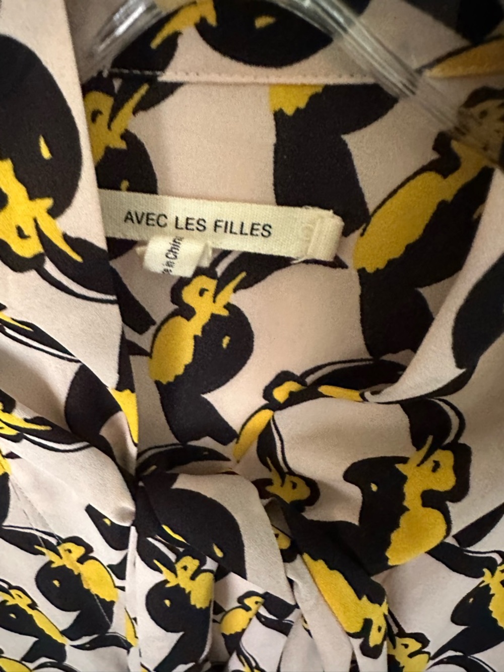 Avec Les Filles Toucan Bird pattern Women's Button Closure Tie-Neck Blouse~XL - Picture 4 of 5